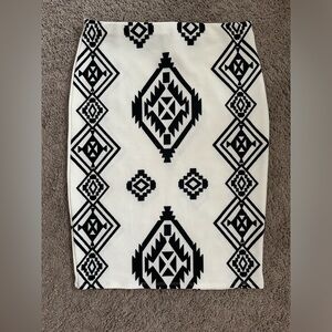 Wet Seal: Black & White Skirt